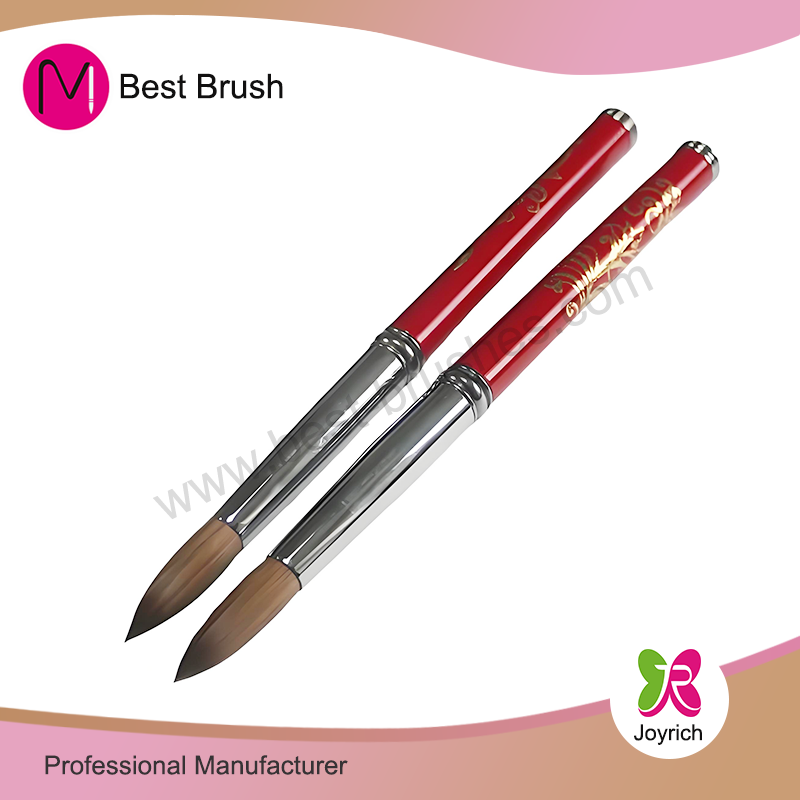 Miksi valita oikea akryylikynsiharja täydellisille kynsille?